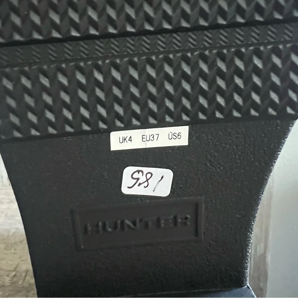 Hunter Refined Bike Boot Black Studded Rain Boots NWOB Size 6